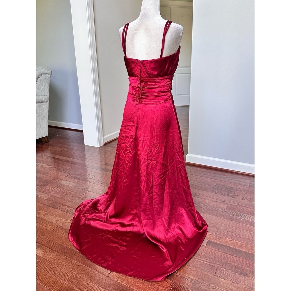 Made in USA Belsoie Red Satin Plunge Feminine Dainty Simple Gown Dress - Picture 6 of 12